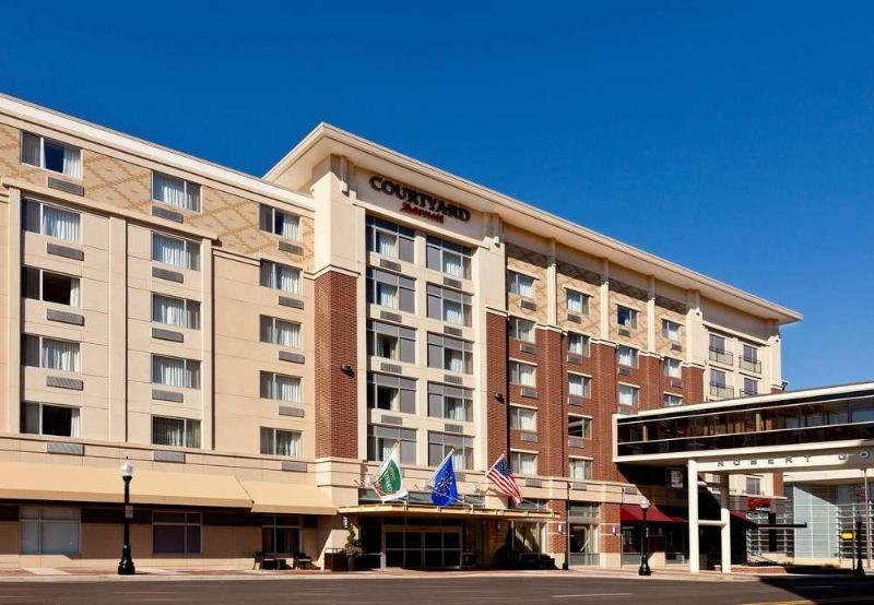 Courtyard Fort Wayne Downtown At Grand Wayne Convention Center Exteriör bild